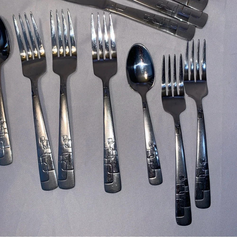 Oneida Quadratic Stainless Steel Flatware Cutlery 11 Pieces Partial Set